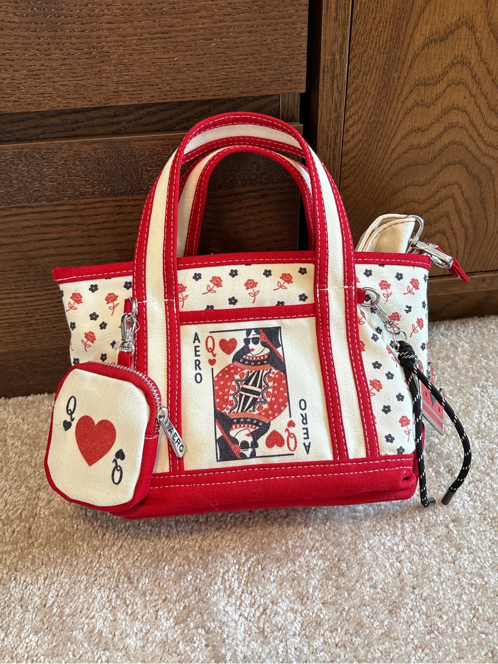 Queen of Hearts Red & White Tote Bag